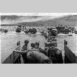 a20byuex2-Omaha_Beach_Landing_Craft
